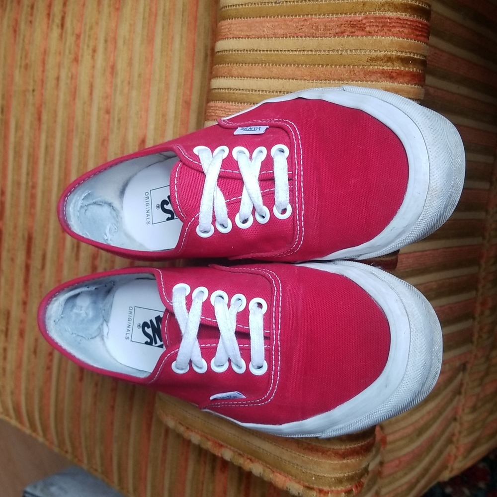 Shoes - Picture 5 of 6